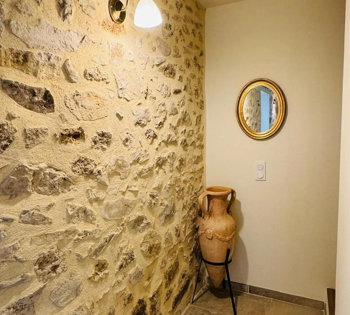 Maison De Charme - Jardin - Parking - Proche Cea Cadarache - Iter Saint-Paul-les-Durance France